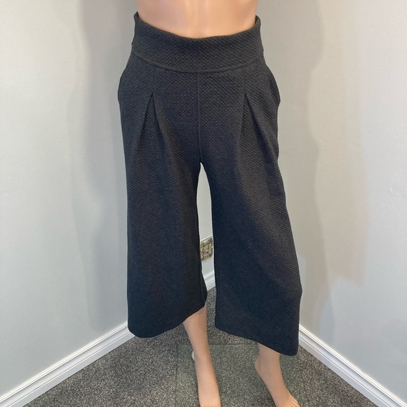 Lululemon Can You Feel The Pleat Crop - Picture 6 of 11